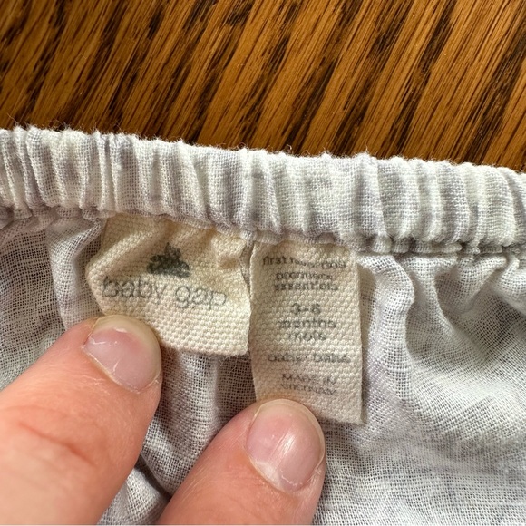 Like New Baby Gap Linen Blend Two Piece Summer Floral Outfit, 3-6 months - Picture 9 of 13